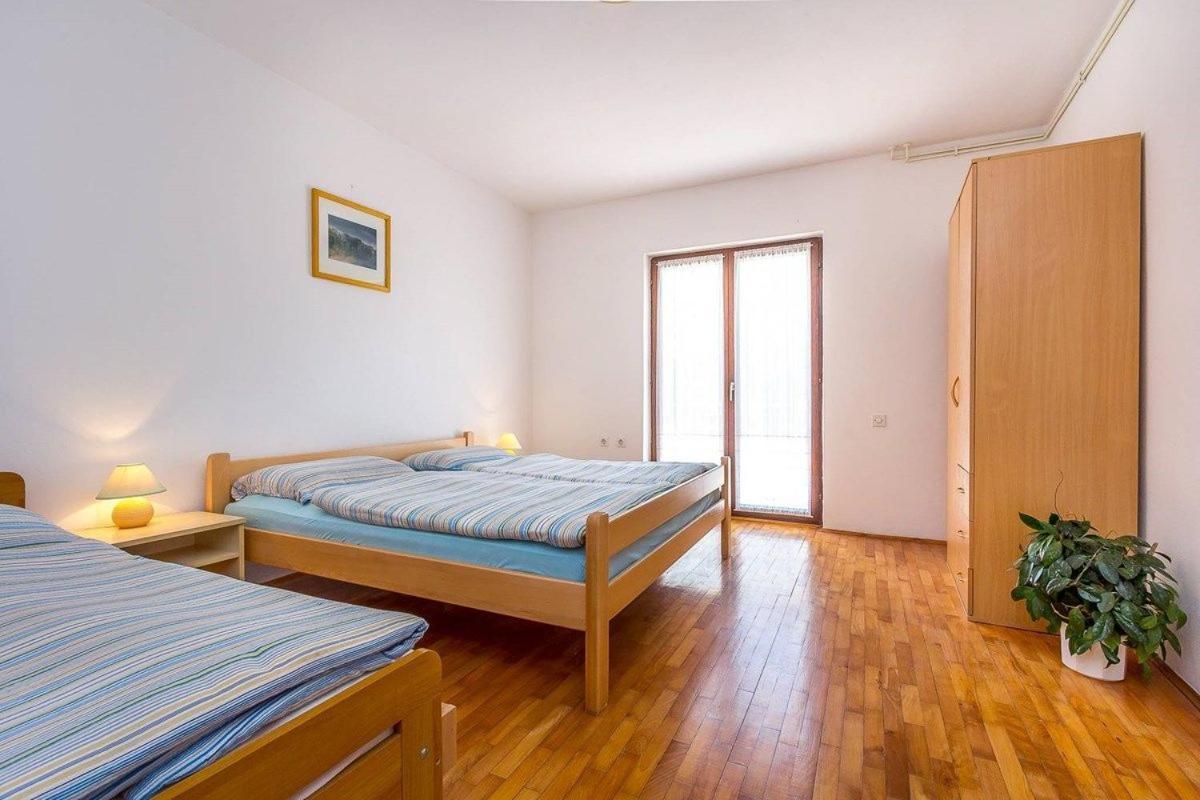Apartments Dragica Valbandon Экстерьер фото