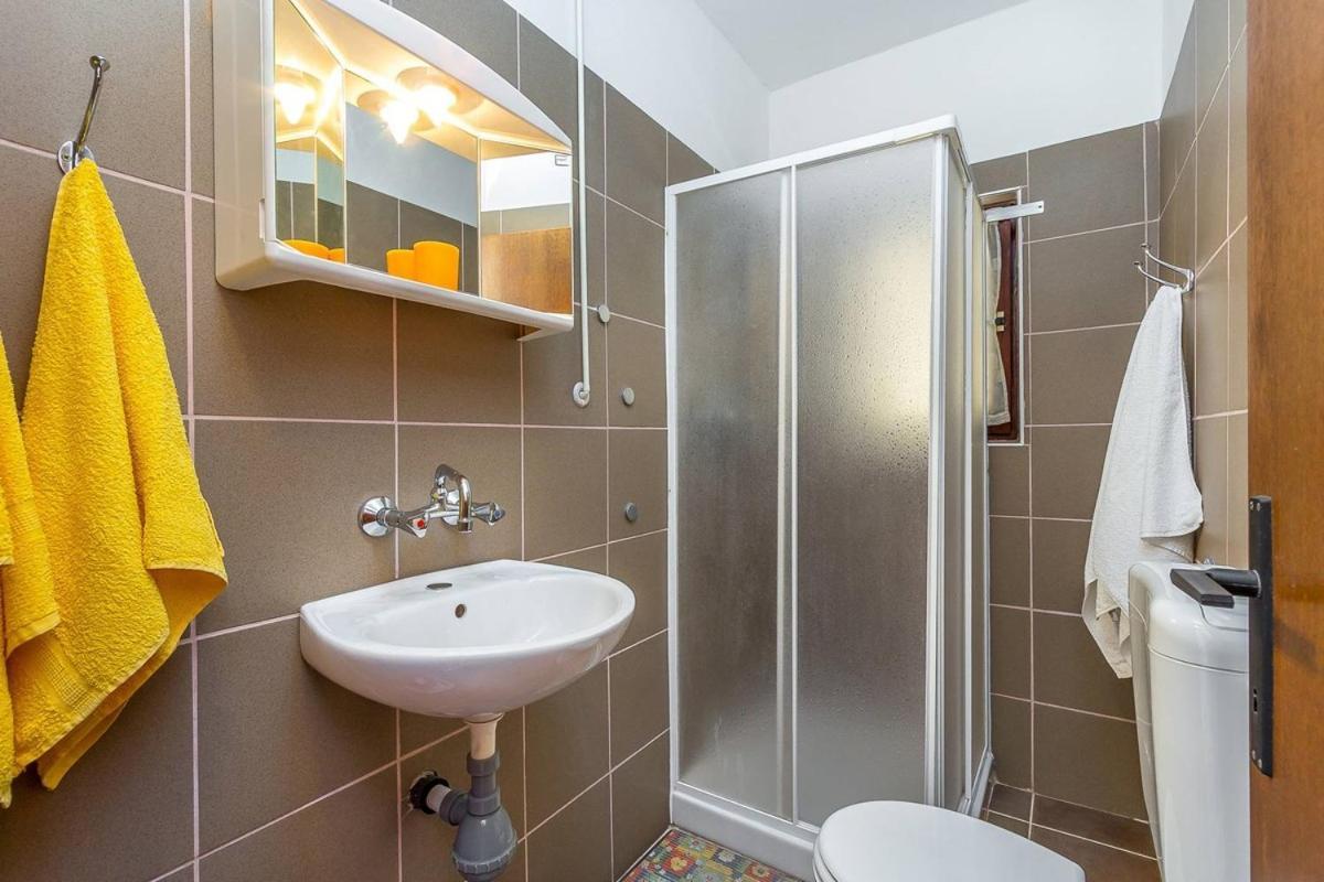 Apartments Dragica Valbandon Экстерьер фото