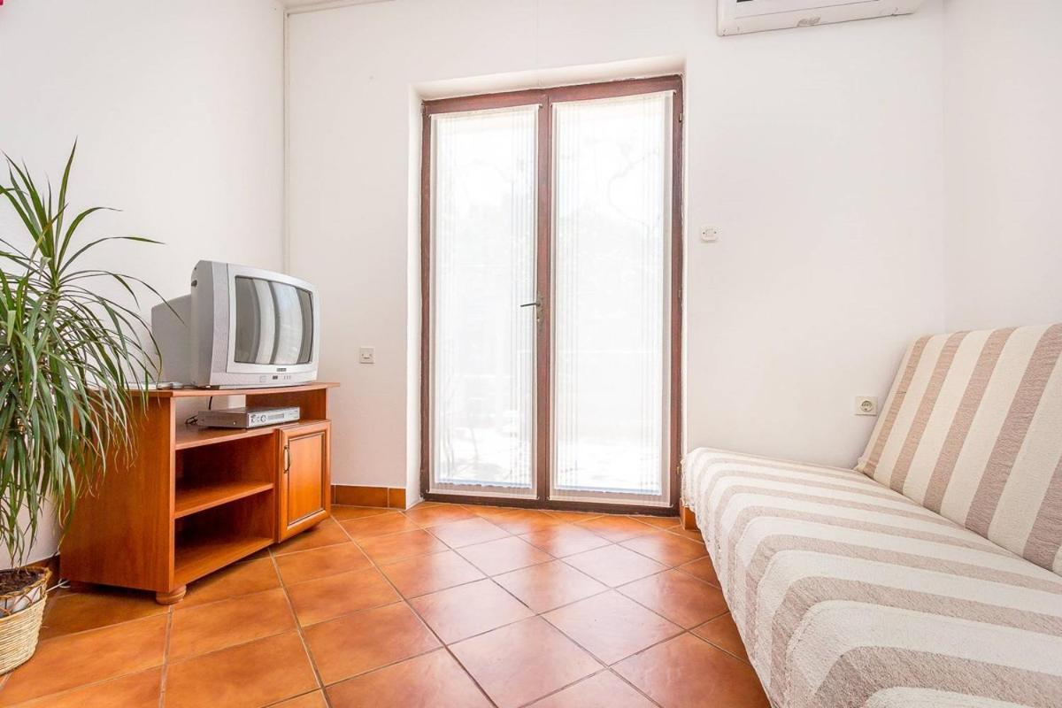 Apartments Dragica Valbandon Экстерьер фото